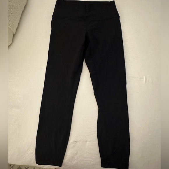 Lululemon Black Leggings - size 6 - Picture 1 of 3